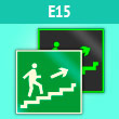 Знак E15 «Направление к эвакуационному выходу по лестнице вверх (правосторонний)» (фотолюм. пластик, 200х200 мм)